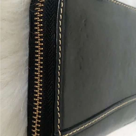 Dooney & Bourke Florentine Leather Wallet - Picture 3 of 8